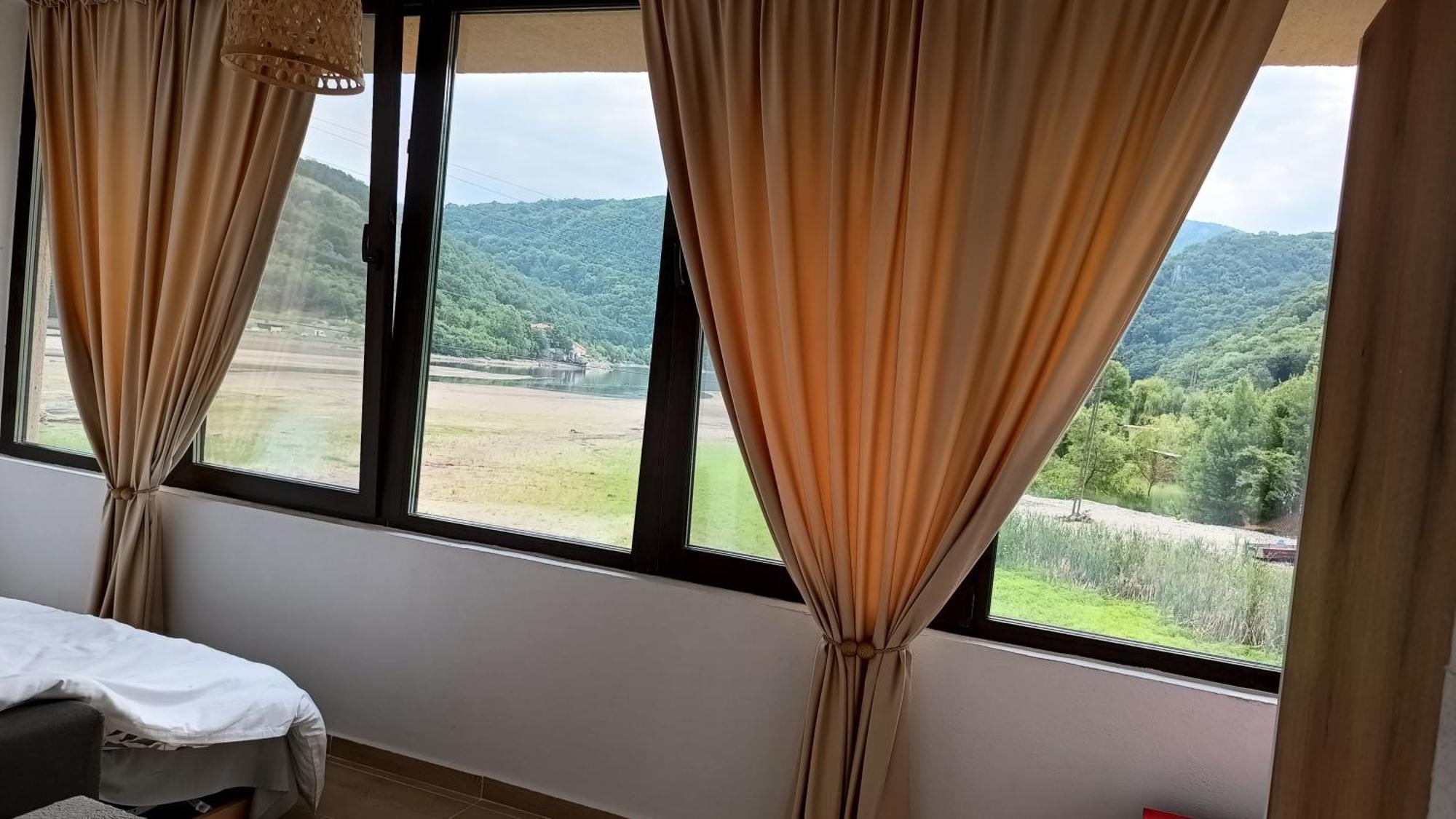 Casa Colt De Rai Daire Ogradina Oda fotoğraf